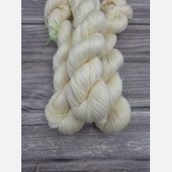 Silky singles 600 m Ufarvet Hvid