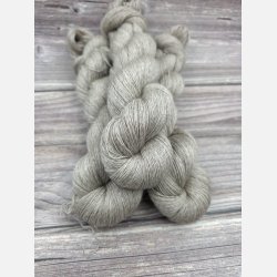 Silky yak 800 m Ufarvet Gr�