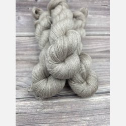 Silky yak 800 m Ufarvet Gr�