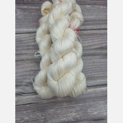 Merino / Silke Non SW. 400 m Ufarvet Hvid