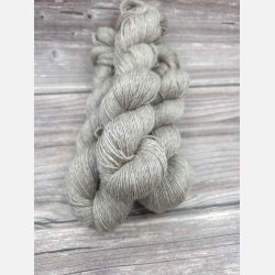 Silky Yak  480 m Ufarvet Gr�