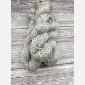 Silky Yak  480 m Ufarvet Gr