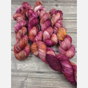 Silky Singles : Blodrose