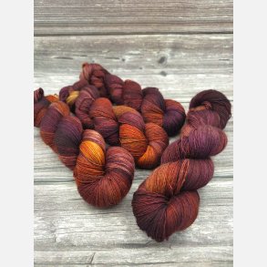 Silky Yak Singles : M�rkeravn