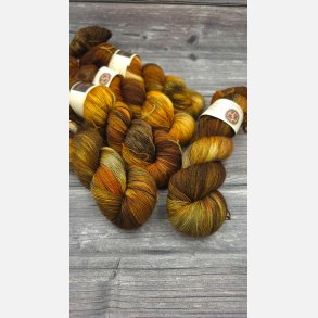 Silky Singles Lace :  Gylden Skov - Bad 01
