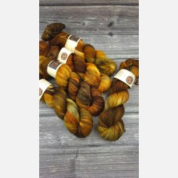 Silky Singles Lace :  Gylden Skov - Bad 01